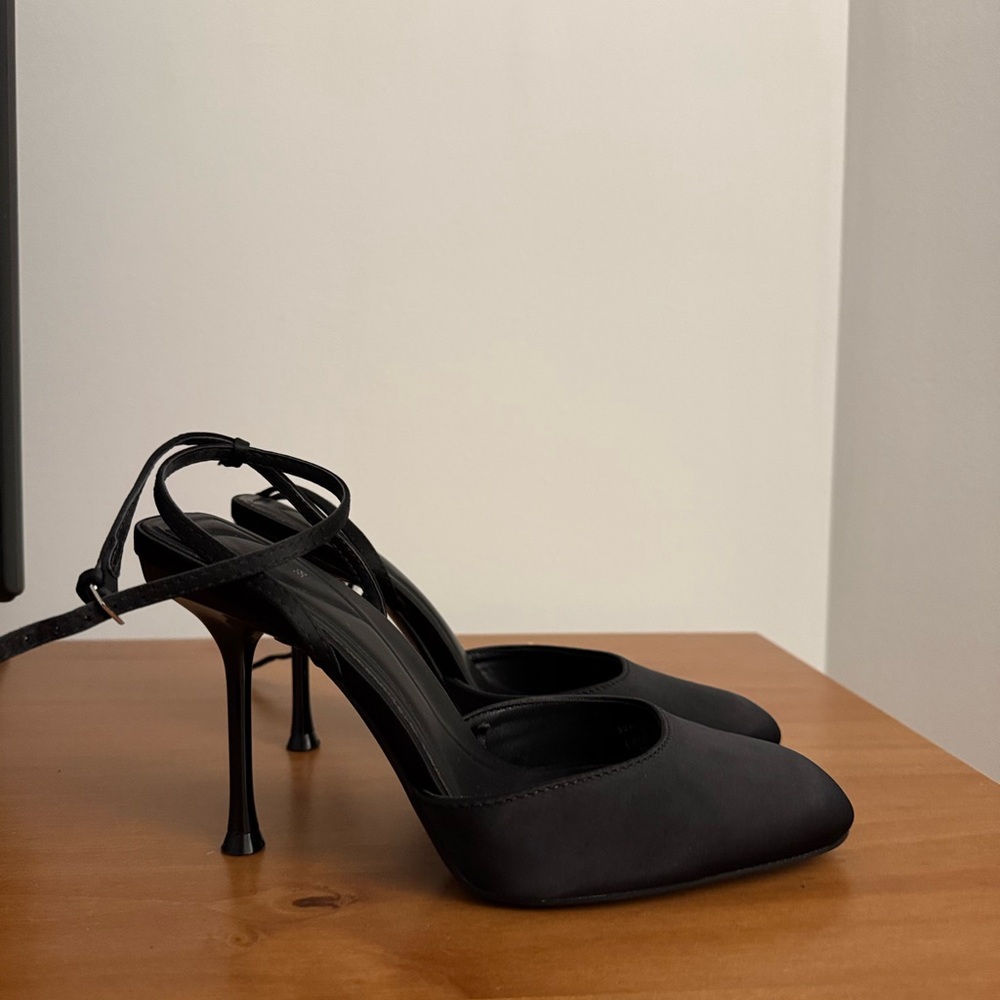 Zara Black Stiletto Slingback Heels
